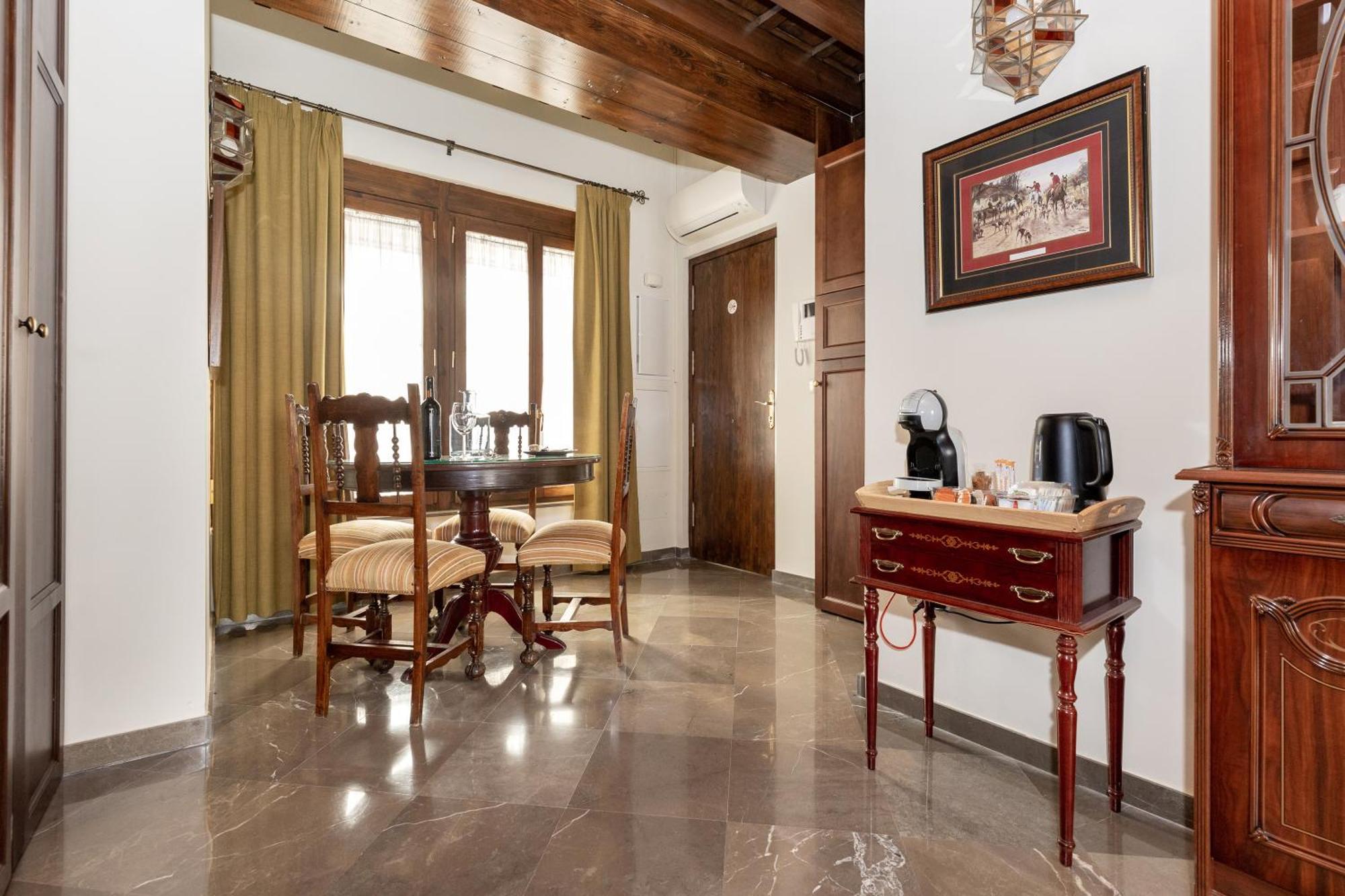 גרנדה Apartamentos En Pleno Centro, Aljibe Rodrigo Del Campo 2C מראה חיצוני תמונה